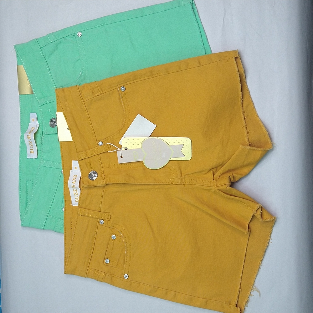 Lots of 2 Distressed Short Pants size: M